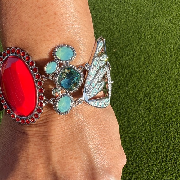 Swarovski Silver Nova Bracelet and Earrings - Picture 9 of 10